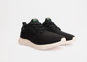 Explorer V2 for Women Black and White from 8000kicks