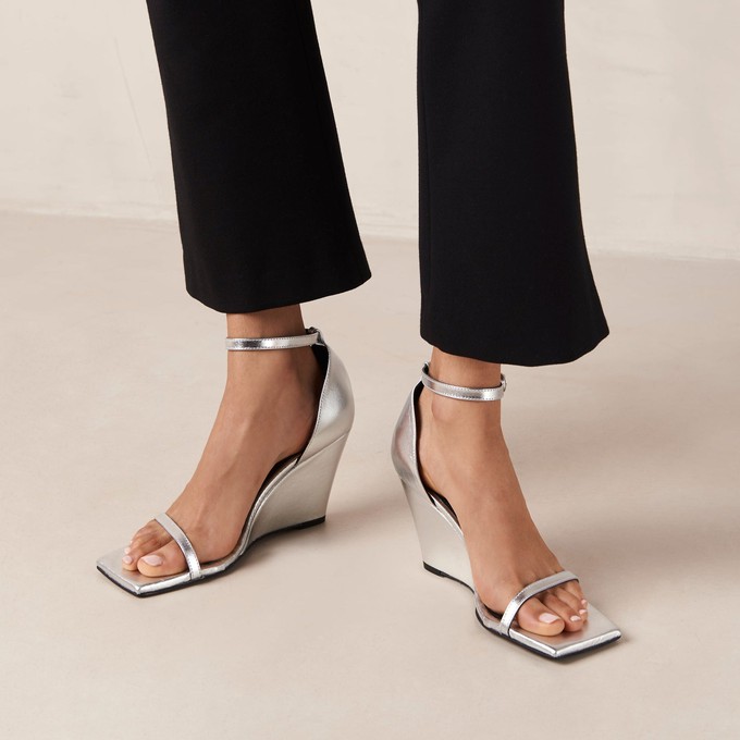 Gata Shimmer Silver Leather Sandals from Alohas