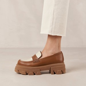 Trailblazer Bicolor Tan Cream Leather Loafers from Alohas