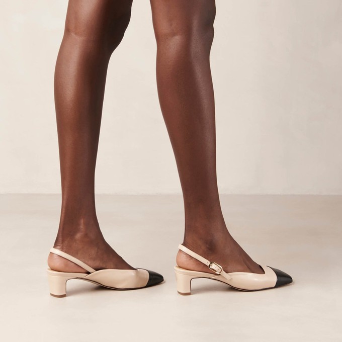 Lindy Bicolor Cream Black Leather Pumps from Alohas