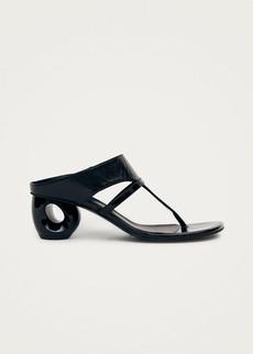 Dystaria Onix Black Leather Sandals via Alohas