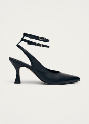 Louise Black Leather Pumps from Alohas