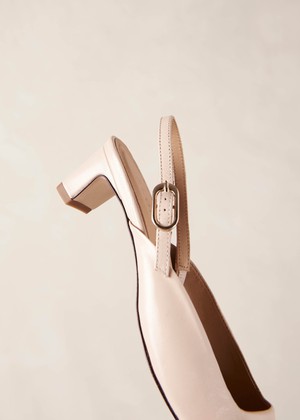 Lindy Bicolor Cream Black Leather Pumps from Alohas