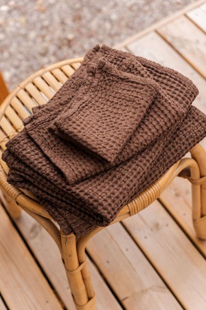 Linen waffle towel set in Mocha Brown (3 pcs) from AmourLinen