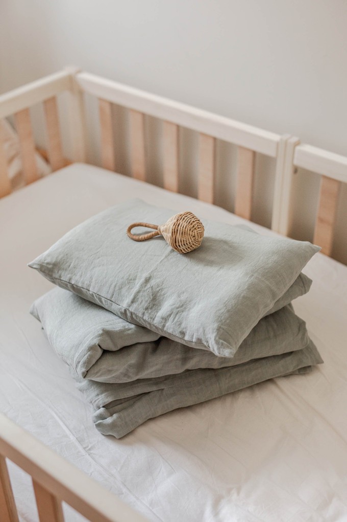 Linen baby bedding from AmourLinen