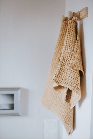 Linen waffle bath towel in Mustard from AmourLinen