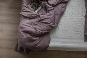 Linen bedding set in Dusty Lavender from AmourLinen