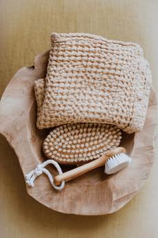 Linen waffle bath towel in Mustard via AmourLinen