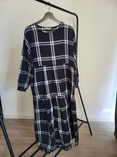 Mirabelle-Kay Dress In Navy & White Check Size S via Beaumont Organic