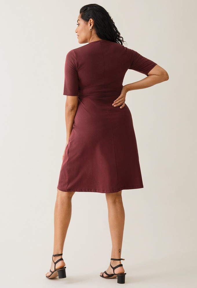 A shaped nursing dress short sleeve - Dark Red from Boob Design