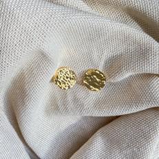 Alejandra Gold Earrings Hammered via Cano