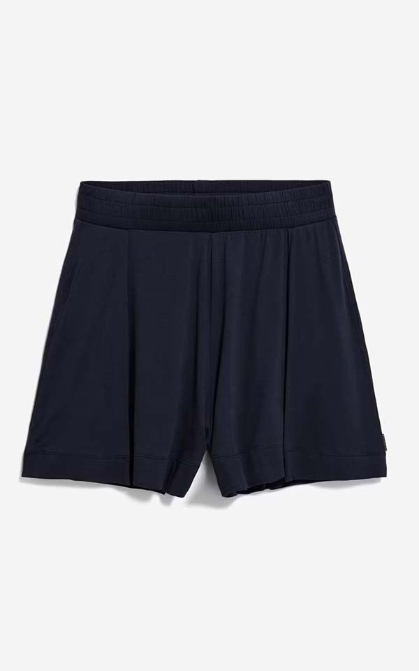 Shorts Aarezu from Het Faire Oosten