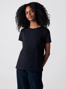 T-shirt Women via Honest Basics