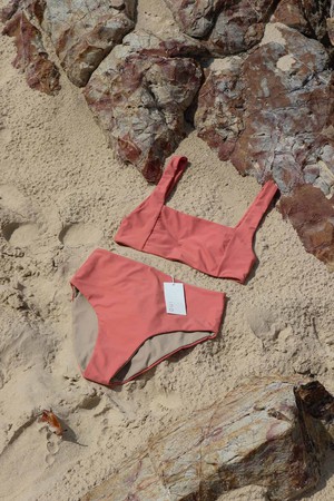 The Bay Swim Top – Quartz Colour from Ina Swim