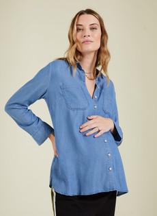 Raffa Chambray Maternity Shirt with Tencel™ via Isabella Oliver