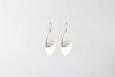 Majestic Mussel earrings silver via Julia Otilia