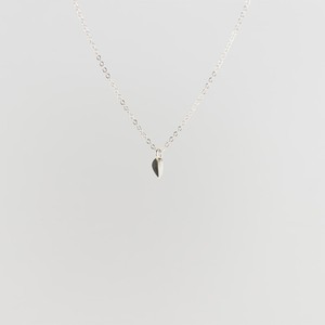 Mini leaf necklace silver from Julia Otilia