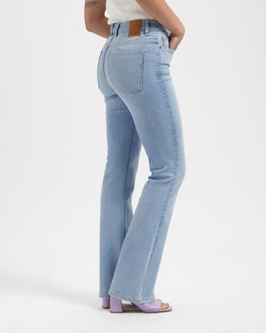 Zoe High Rise Bootcut Sky Blue from Kuyichi