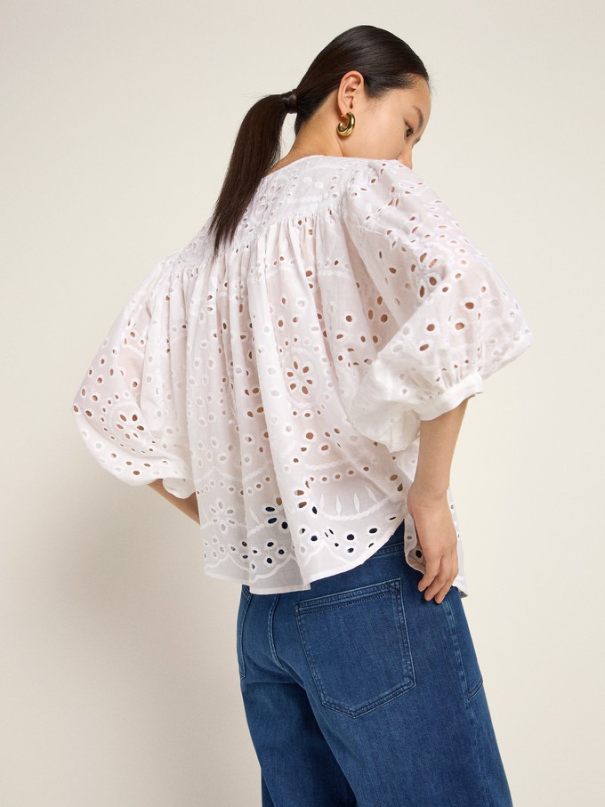 Embroidery Blouse (OCS) with Ruffles from LANIUS