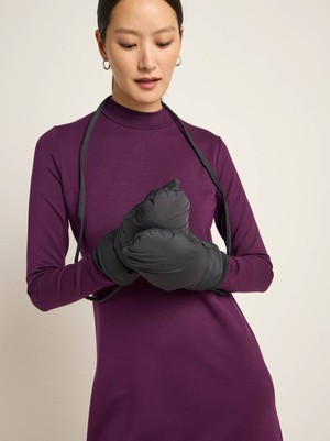 Padded gloves (GRS) from LANIUS