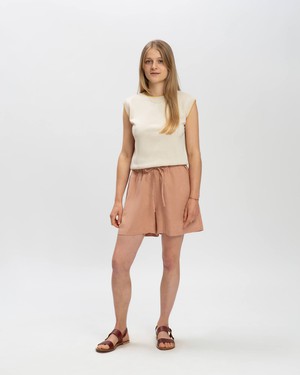 Simple Shorts rose from Matona