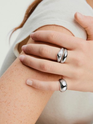 Organic DÃ´me Crown Nesting Ring from Mejuri