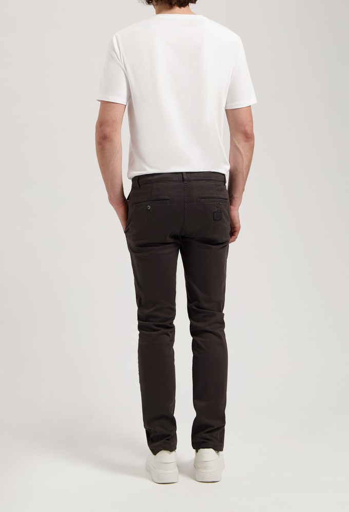 Scott Mid Tapered - Charcoal from Mud Jeans