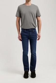 Bryce Mid Straight - Medium Dark via Mud Jeans