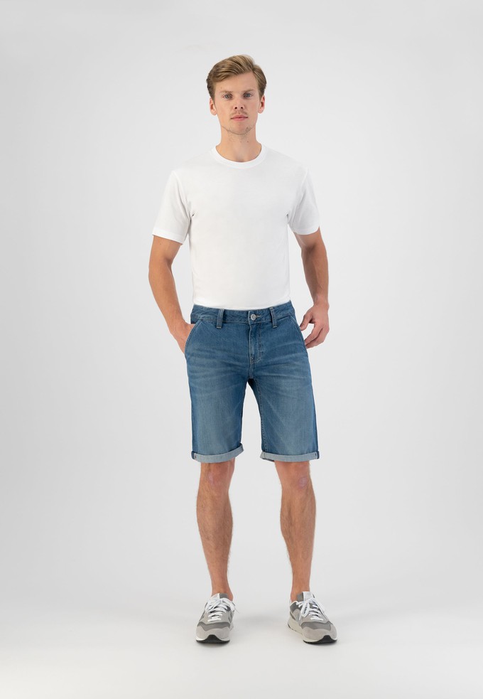 Carlo Short - Medium Worn from Mud Jeans