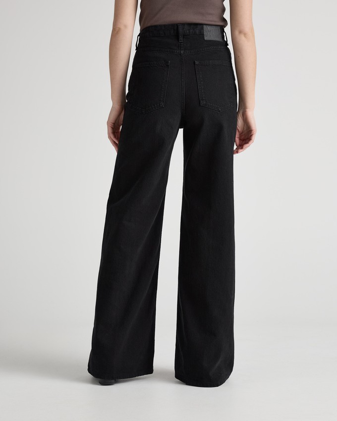 Sara High Loose - Nero Nero from Mud Jeans