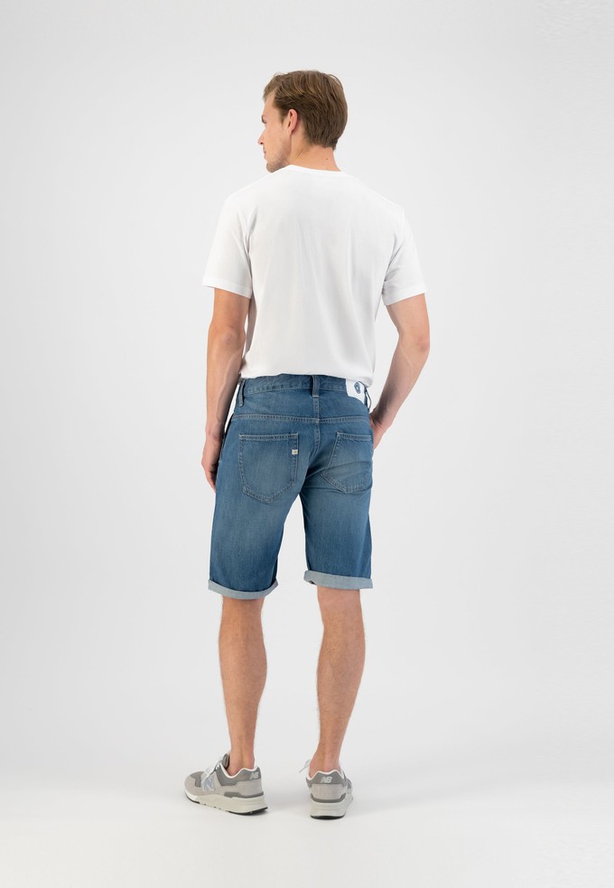 Carlo Short - Medium Worn from Mud Jeans