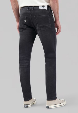 Daily Dunn - Worn Black from Mud Jeans