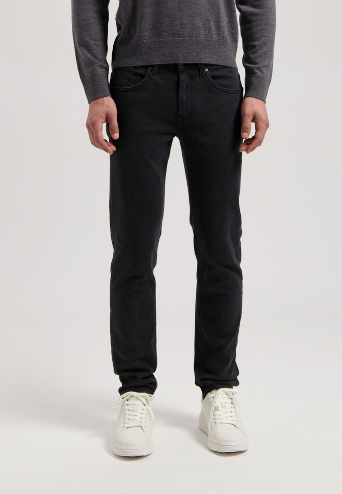 Dunn Low Tapered - Stone Black from Mud Jeans