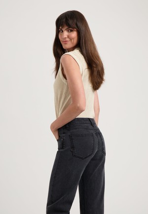 Carry Mid Straight - Black Vintage from Mud Jeans