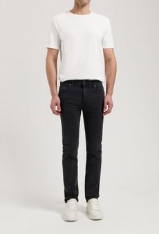 Bryce Mid Straight - Stone Black via Mud Jeans