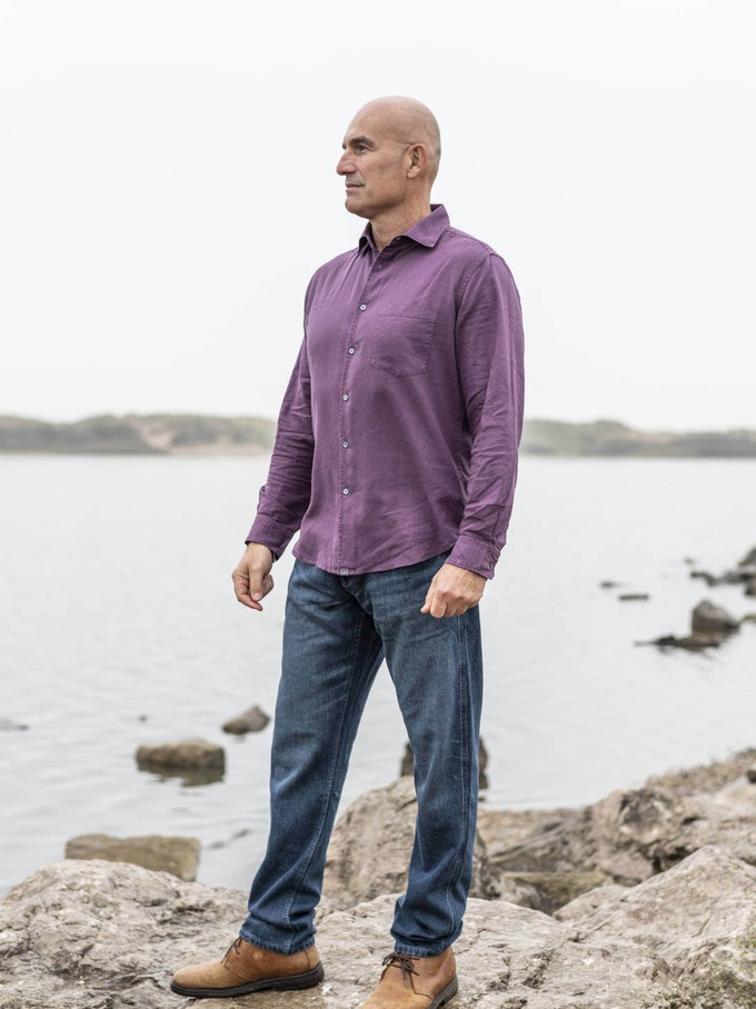 The Classic Cut Shirt in Hemp (Purple Anemone) from Of The Oceans