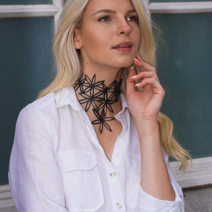 Pentas Star-shaped Flower Statement Choker from Paguro Upcycle