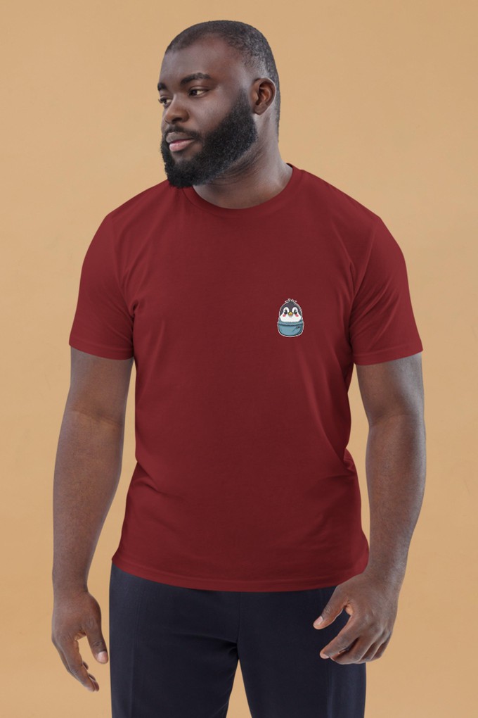 Penguin T-Shirt Unisex from Pitod