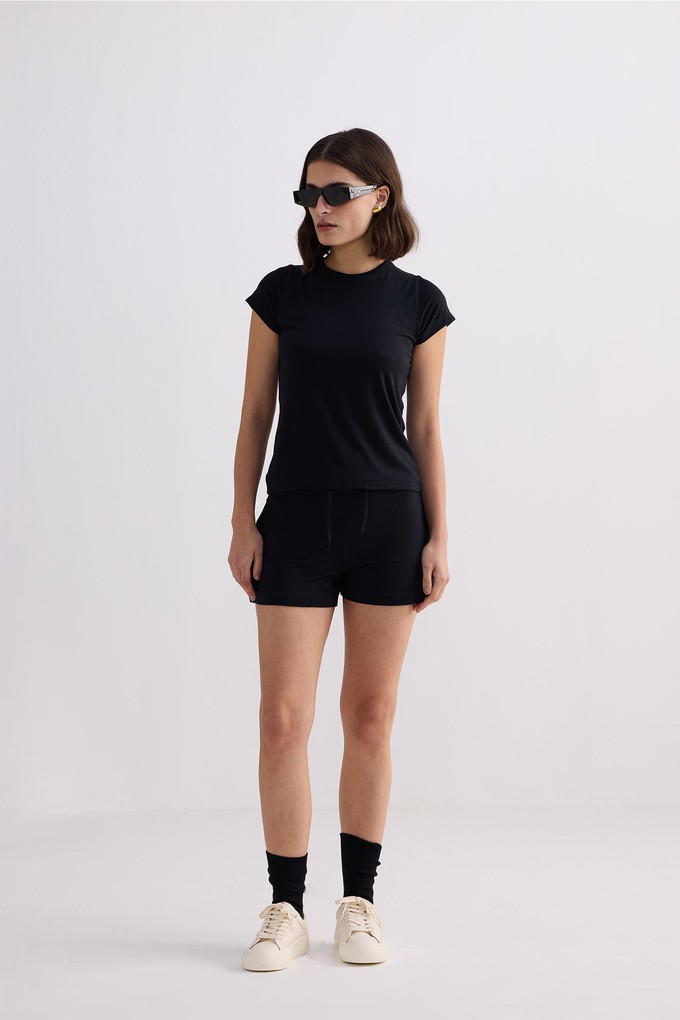 Essential Short Sleeve Tee Set in Black from Reistor