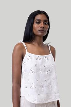 Tie-up Camisole in White Embroidery via Reistor