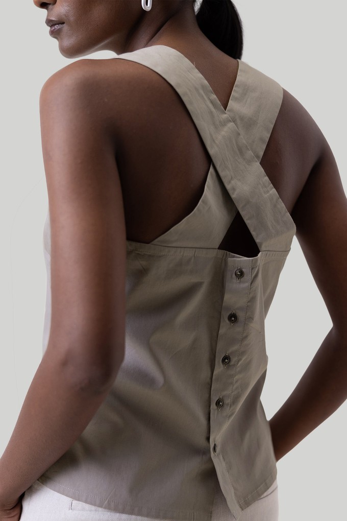 Crossback button up tank top from Reistor