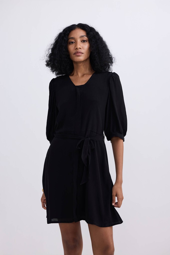 Short Black Dress with a Waist-tie in Black from Reistor