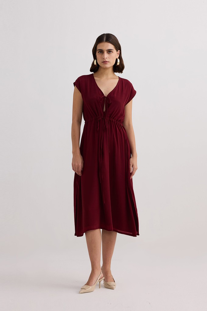 Deep V-neck Gathered Dress in Burgundy from Reistor