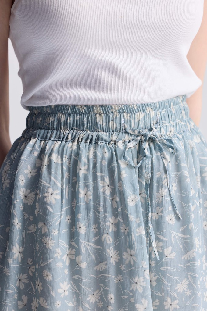 Drawstring Short Skirt in Light Blue Florals from Reistor