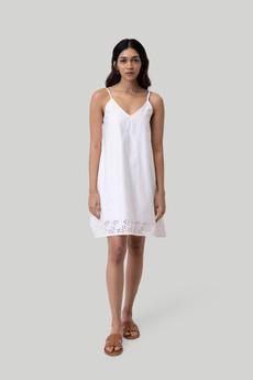 Short Tent Dress in White Embroidery via Reistor