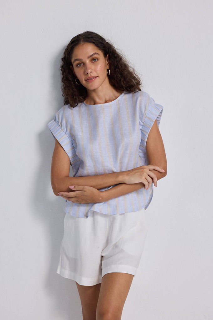 Boxy Top with Sleeve Detailing from Reistor