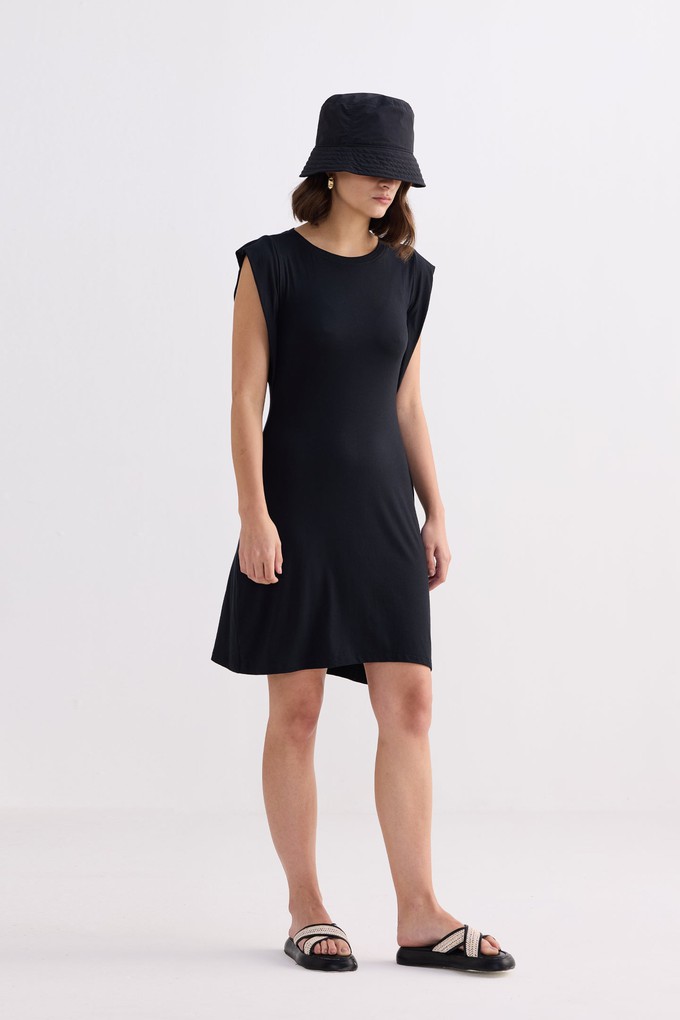 Muscle Tee Short Dress in Black from Reistor