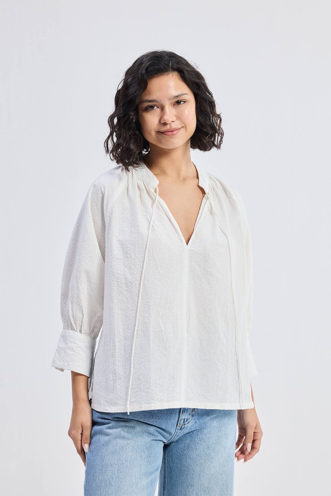 Relaxed Fit Top with Front-tie in White from Reistor