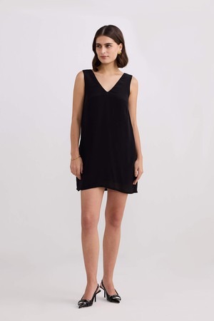 Midnight Muse V-neck Short Dress in Black from Reistor