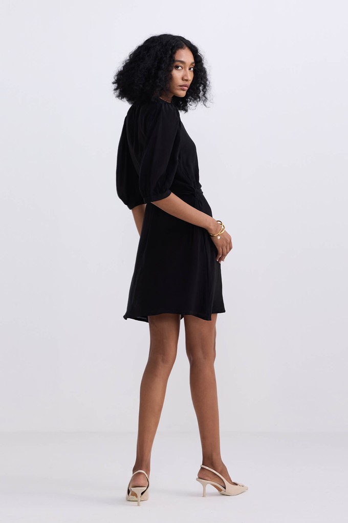 Short Dress with a Waist-tie in Black from Reistor